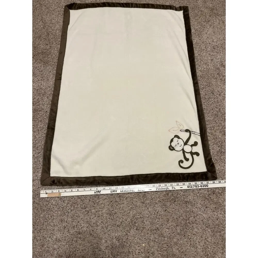 Nojo Dreamy Nights Safari Elephant Monkey Giraffe Moon Blankets (2) - Picture 12 of 12